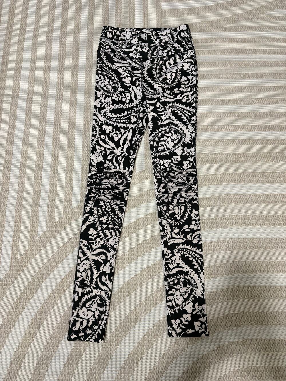 Free People Movement Women's XS Leggins Black and White Floral Boho